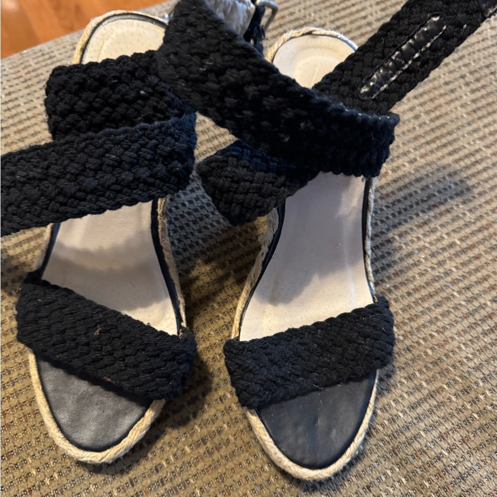 Elegant Black Woven Women's Sandals